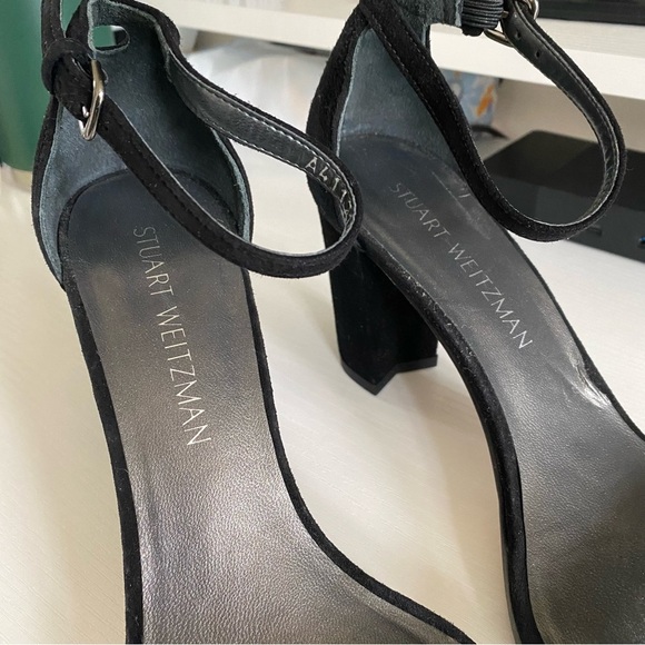 Stuart Weitzman NearlyNude Black Suede Heels Ankle Strap 7.5 3.25” heel - Picture 6 of 7